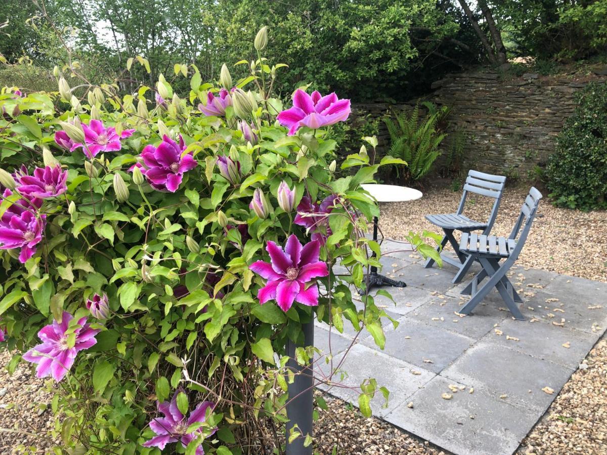 The Lotus. Romantic, Rural Hideaway Near Huelgoat Loqueffret Екстер'єр фото
